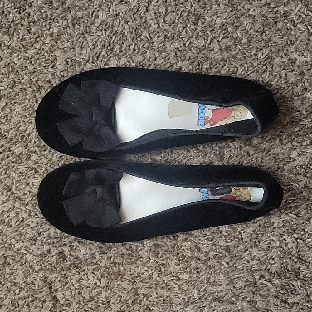 Liv and Maddie black dress shoes